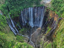 Rute hingga Harga Tiket Air Terjun Tumpak Sewu Niagara Falls Indonesia