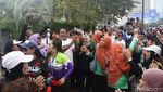 Hadiri CFD, Rano Karno Diserbu Emak-emak