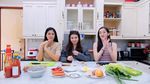 Hana Saraswati Ditantang Masak Nasi Gila Bareng Sahabatnya
