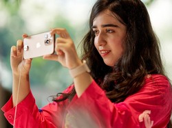 iPhone Tetap Laku Meski tanpa Apple Intelligence