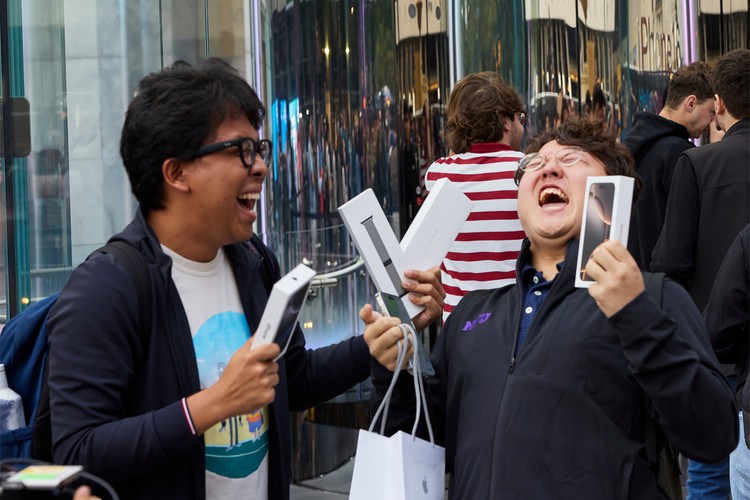 iPhone 16 di Apple Store