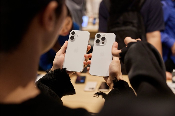 iPhone 16 di Apple Store