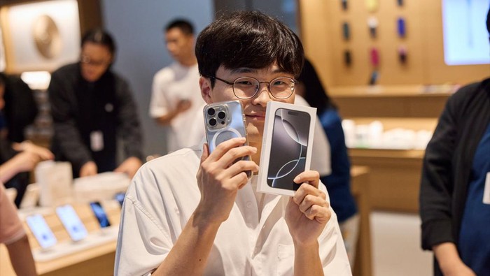 iPhone 16 di Apple Store
