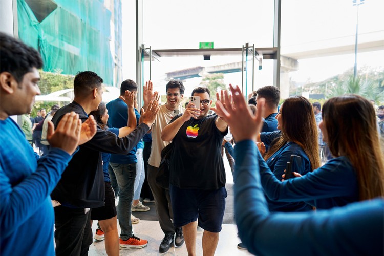 iPhone 16 di Apple Store