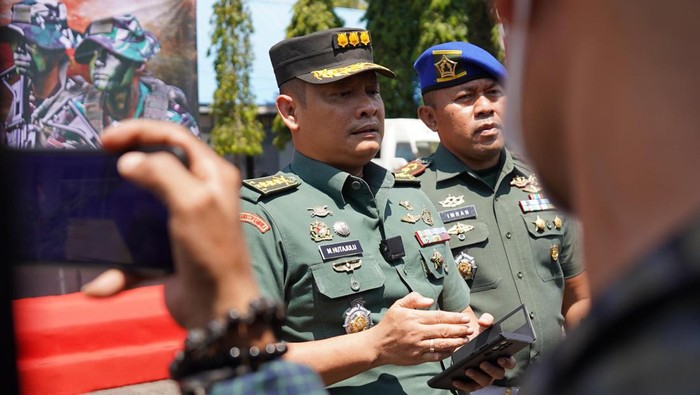 Kapendam XIV/Hasanuddin Kolonel Inf Mangapul Hutajulu.