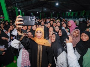 Pesan Khofifah Saat Maulidurrosul di Ponpes Sabiul Muttaqien Mojokerto