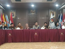 Nama Rano Karno Ditambahi Si Doel, Ini Penjelasan KPU Jakarta