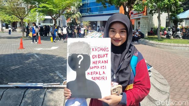 Lukisan brainpression di UMSurabaya