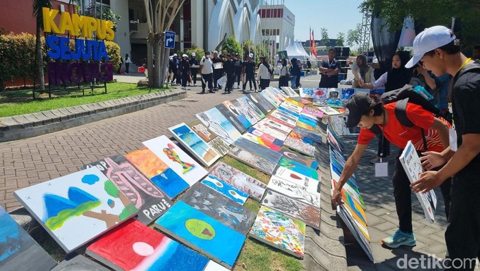 Lukisan brainpression di UMSurabaya