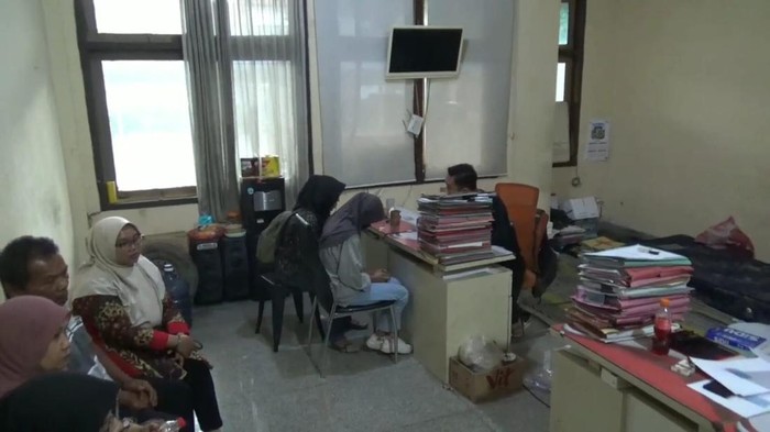 mahasiswi universitas trunojoyo melaporkan pacarnya ke polisi