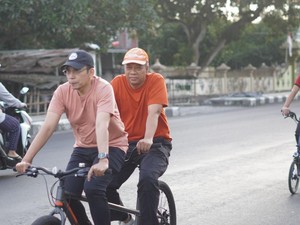 Sepedaan Bareng, TGB Lempar Sinyal Dukung Zulkieflimansyah di Pilgub NTB?