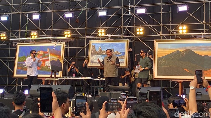 Momen SBY melukis di panggung Pestapora