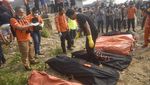 Tujuh Jenazah Mengambang di Kali Bekasi Dievakuasi