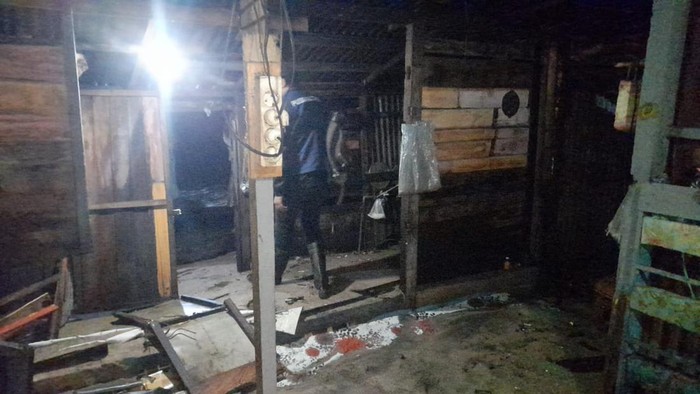 Rumah warga rusak usai diterjang banjir rob di Tolitoli.