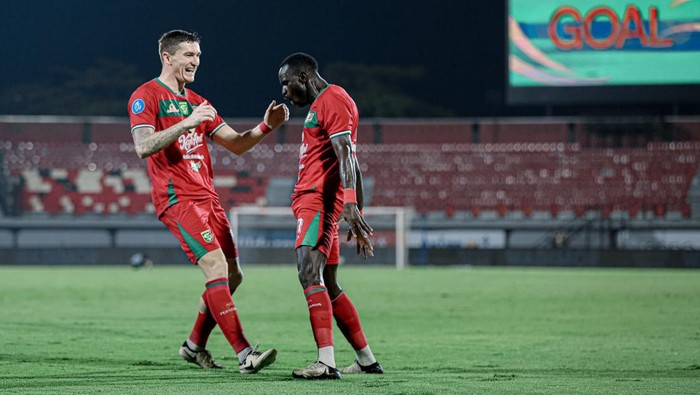 Selebrasi Flavio Silva