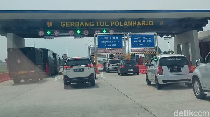 Suasana di Gerbang Tol Polanharjo, Klaten, Minggu (22/9/2024).