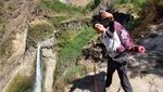 Terkagum-kagum dengan Air Terjun yang Begitu Indah di Jalur Torean Itu