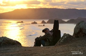 Bukit Merese Salah Satu Spot Sunset Paling Indah di Lombok