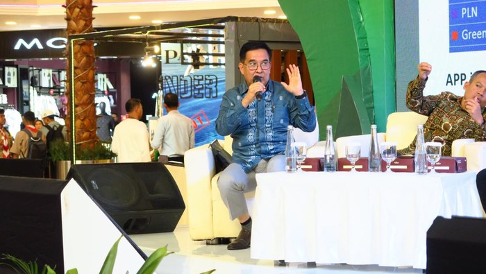 Vice Director Corporate Affairs APP Group Irsyal Yasman menjelaskan upaya APP Group dalam memanfaatkan biomassa sebagai bagian dari strategi keberlanjutan perusahaan