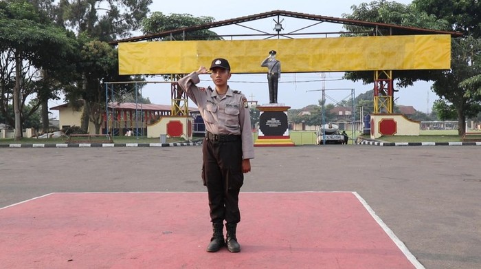 Warhana Nandyu anggota Polri penyandang disabilitas