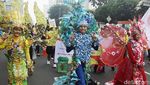 Wow! Ada Ular Sampah Raksasa di Jakarta