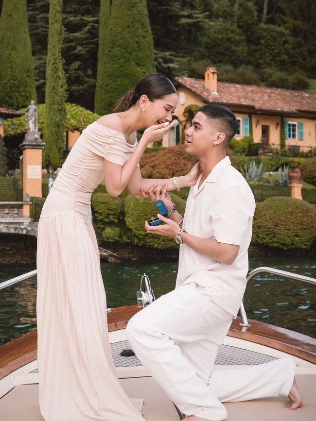 Potret 10 Artis dengan Lamaran Pernikahan Paling Romantis di 2024