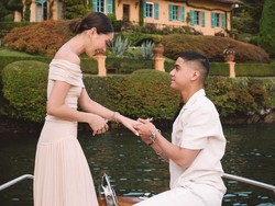5 Potret Romantis Alyssa Daguise Dilamar Al Ghazali di Italia