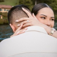 “Untuk cinta dalam hidupku; Alyssa Paramitha Daguisé, Terima kasih atas semuanya; Mencintaimu adalah sebuah keistimewaan. Dan dicintai olehmu adalah sebuah berkah. Denganmu di sisiku, aku adalah pria paling bahagia yang pernah hidup. Dan mulai hari ini, aku berjanji untuk memberikanmu dunia dan lebih banyak lagi. Ini untuk selamanya! Bismillah,” tulis Al. Foto: Instagram/@alghazali7