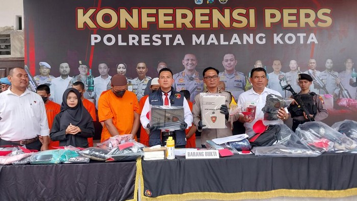Alimat (50), Dukun palsu asal Kecamatan Tumpang, Kabupaten Malang
