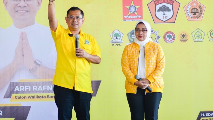 Arfi Rafnialdi dan Yena Iskandar Masoem
