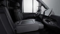 BYD E-Vali versi standar memiliki panjang 5.995 mm dengan volume kargo 491 kaki kubik. Versi van ini memiliki panjang 6.995 mm, yang  kapasitasnya ditingkatkan menjadi 632 kaki kubik. Bergantung pada varian, kapasitas muatan mobil ini berkisar antara 700 kg hingga 1.450 kg. Foto: Dok. BYD