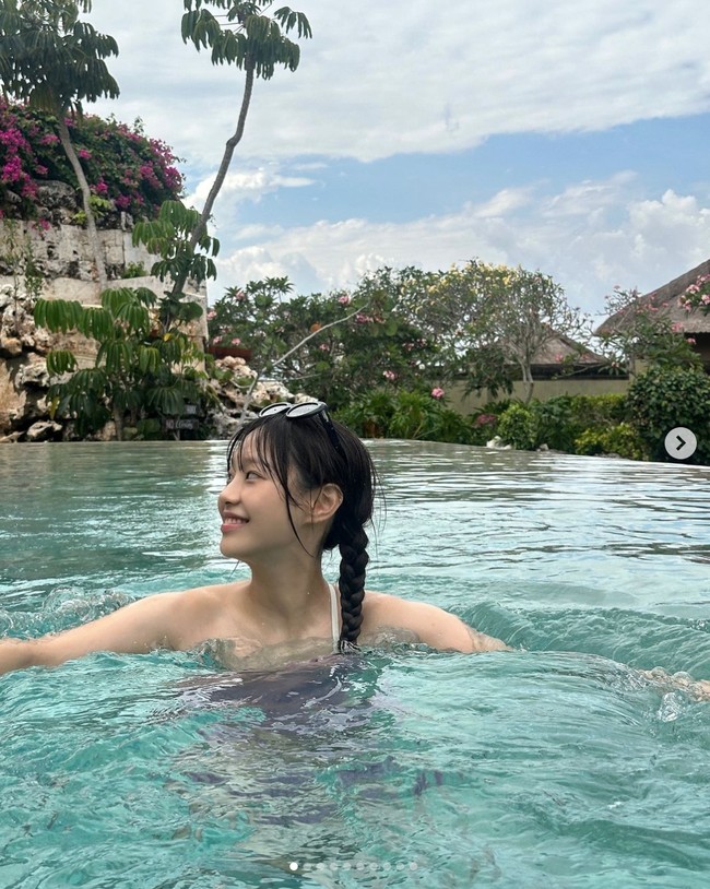 Idol KPop yang aktif sebagai solois itu menginap di salah satu hotel resort kenamaan Bali, Ayana. Foto: dok. Instagram @chuuo3o