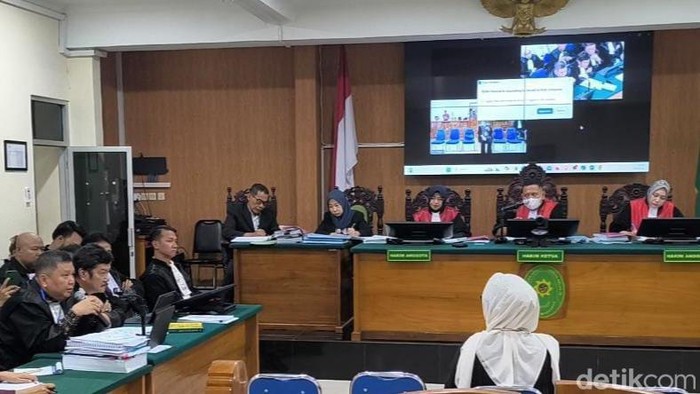 Dokter dari Rumah Sakit Cicendo, Mayasari Wahyu dihadirkan sebagai saksi ahli dalam sidang PK 6 terpidana kasus Vina Cirebon