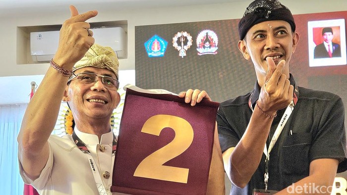 Duet Made Satria-Tjokorda Gde Surya Putra (Satriya) mendapat nomor urut 2 dalam Pilbup Klungkung 2024. (Foto: Putu Krista/detikBali)