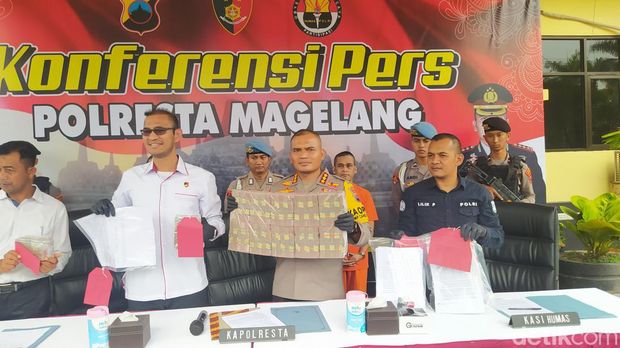 Suasana jumpa pers kasus dugaan pungli yang menimpa guru honorer di Kabupaten Magelang, Senin (23/9/2024).