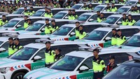 Kendaraan itu meliputi mobil patroli hingga gyrocopter.  