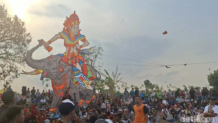 Festival layang-layang di Gresik