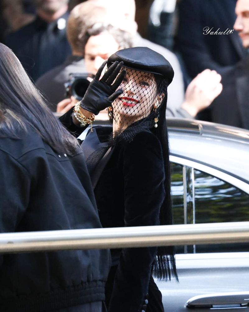 Gaya Yeji ITZY di Milan Fashion Week 2024