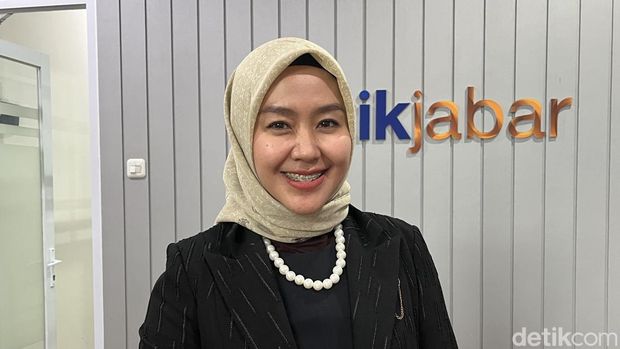 Gitalis Dwi Natarina atau lebih dikenal Gita KDI yang maju di Pilgub Jabar.