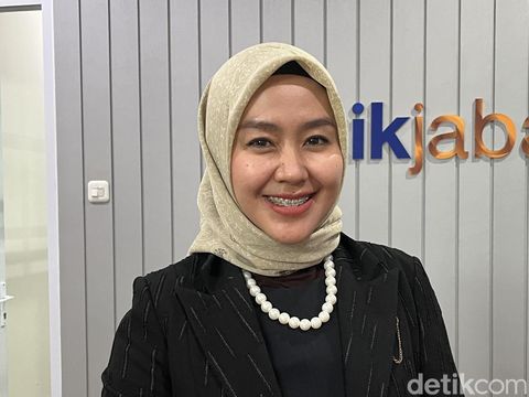 Gitalis Dwi Natarina atau lebih dikenal Gita KDI yang maju di Pilgub Jabar.