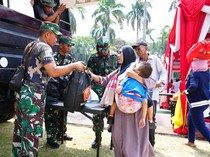 HUT Ke-79, TNI Bagikan Ribuan Paket Sembako