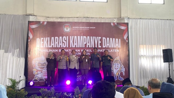 Ikrar Klaten Zero Knalpot Brong di Kantor KPU Klaten