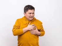 Sakit Dada Sebelah Kanan? Mungkin Ini Penyebab dan Cara Mengatasinya