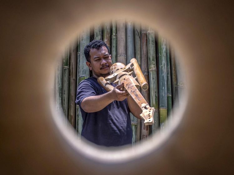 Ini Gitar yang Terbuat dari Bambu Made in Bandung
