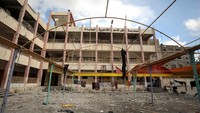Menurut para saksi, sekelompok anak yatim piatu sebelumnya berkumpul di gedung tersebut untuk menerima bantuan dari kelompok setempat.  