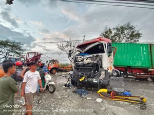 Sopir Truk soal Kecelakaan Maut di Pati: Bus Kejar-kejaran Terus Nabrak