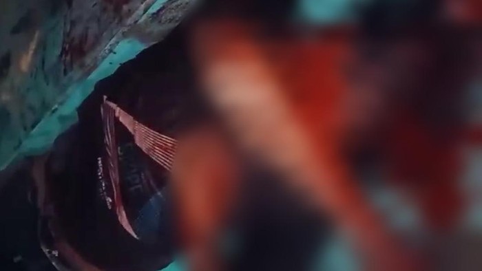 Kondisi pengamen bersimbah darah di Pasar Ngemplak Tulungagung