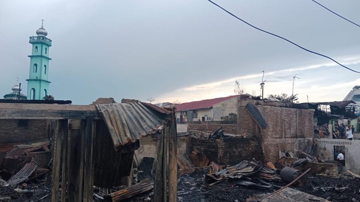 Kondisi rumah warga yang terbakar. (Dok. Polres Pematangsiantar)