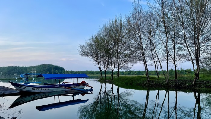 Potret laguna Pantai Glagah Kulon Progo