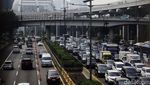 Macet Warnai Kenaikan Tarif Tol Dalam Kota